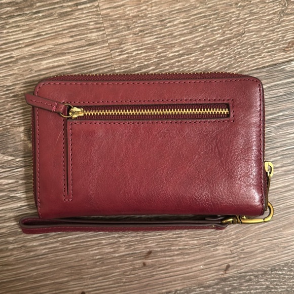 Fossil wallet with Wristlet - Picture 3 of 4